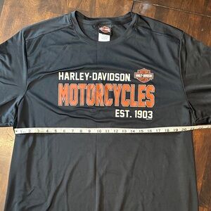 Harley-Davidson Men's Black and Orange Short Sleeve Tee